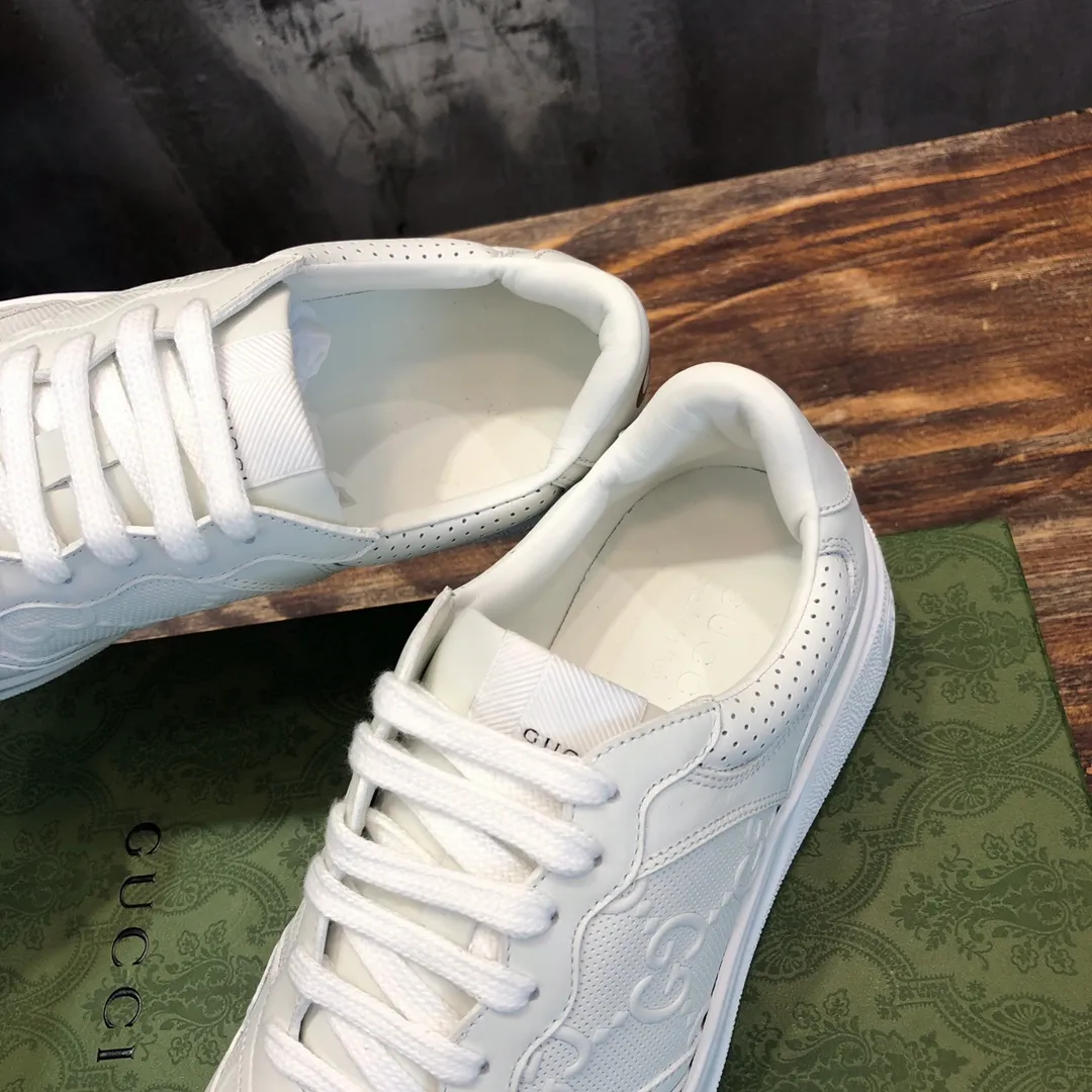P700💰【Ready stock】Dongguan version (different from market products) Upgraded version 35-45 couple model Gucci2021 latest men's and women's casual biscuit shoes, original mold opening, set last version, perfect series! Welcome to taste. Original coding process. Fabric: First-layer cowhide Lining: Silk cowhide Outsole: Original TPU outsole